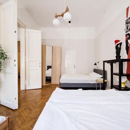 Downtown Circus Apartment Budapest Exterior photo